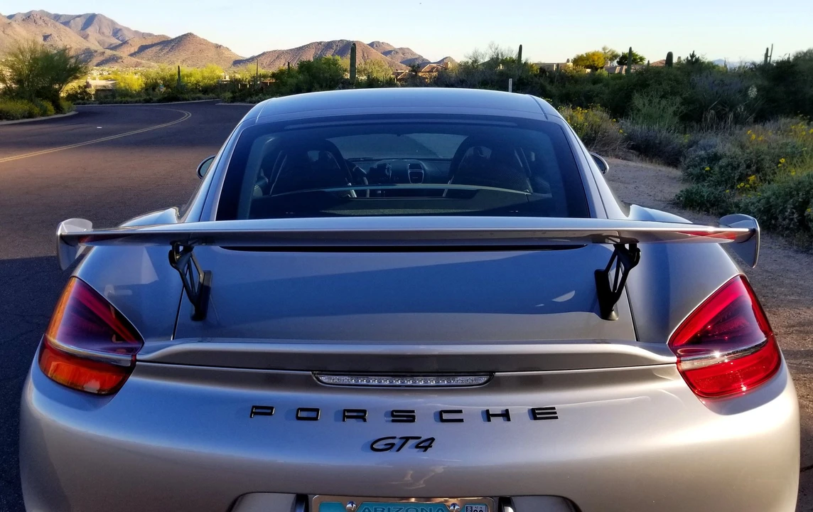 2016 Porsche 981 Cayman GT4 - Image 7 of 10