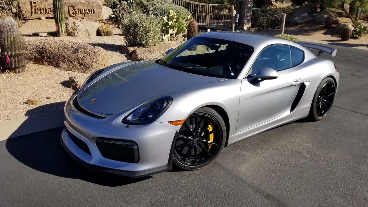 2016 Porsche 981 Cayman GT4 - Image 2 of 10