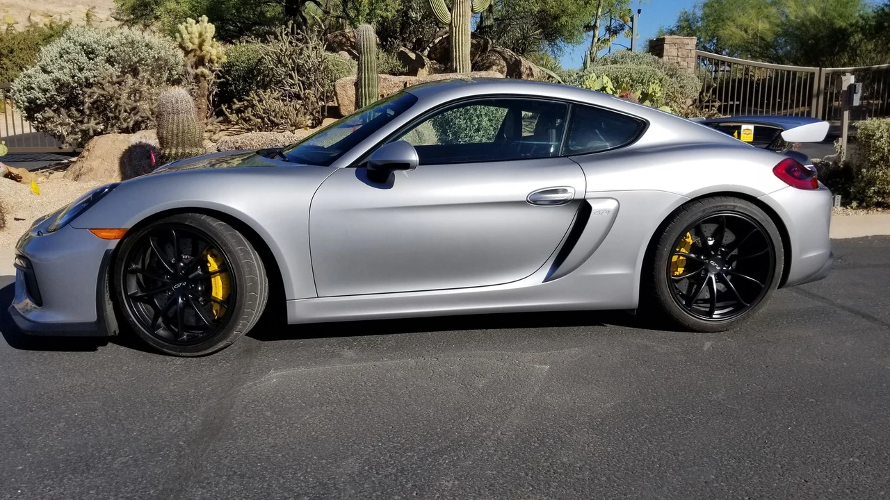 2016 Porsche 981 Cayman GT4 - Image 3 of 10