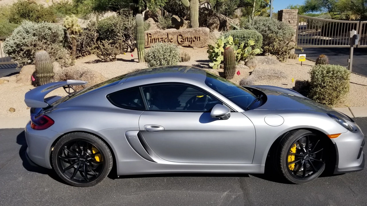 2016 Porsche 981 Cayman GT4 - Image 4 of 10