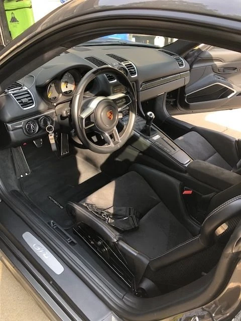 2016 Porsche 981 Cayman GT4 - Image 3 of 14