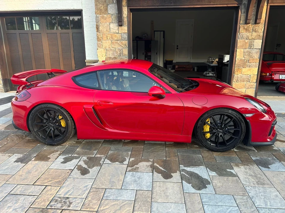 2016 Porsche 981 Cayman GT4 - Image 4 of 14