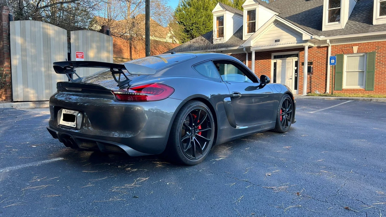 2016 Porsche 981 Cayman GT4 - Image 5 of 11