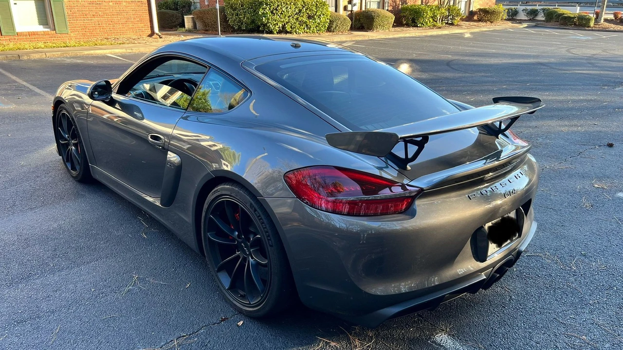 2016 Porsche 981 Cayman GT4 - Image 6 of 11