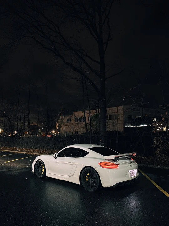 2016 Porsche 981 Cayman GT4 - Image 5 of 6