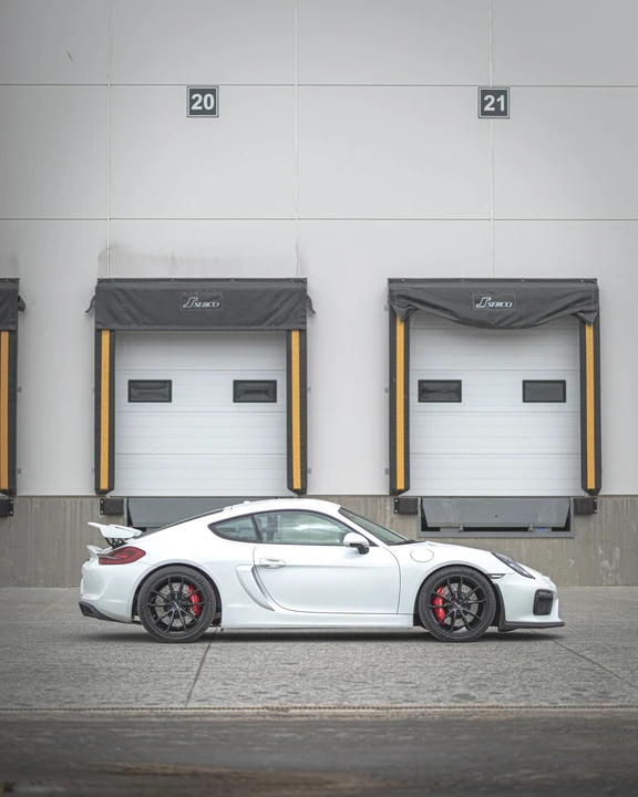2016 Porsche 981 Cayman GT4 - Image 2 of 12