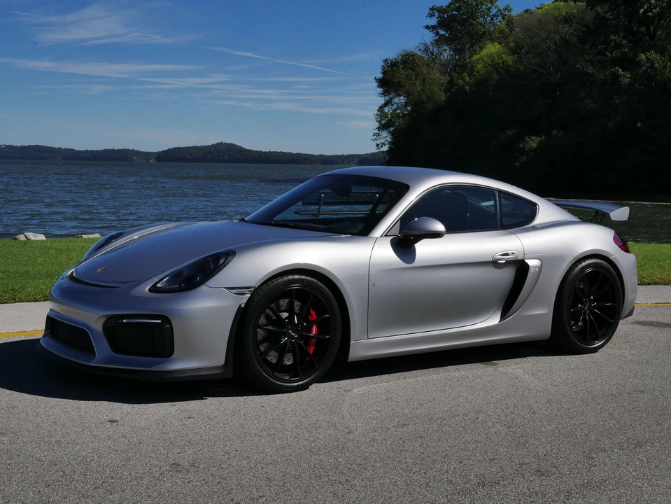 2016 Porsche 981 Cayman GT4 - Image 2 of 13