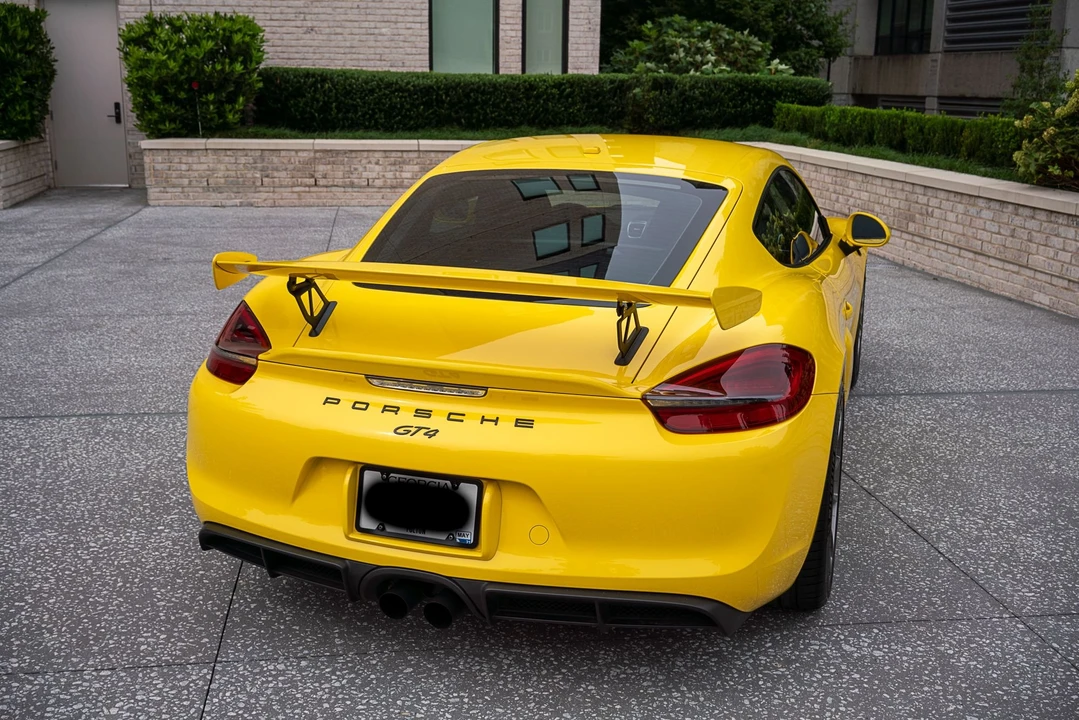 2016 Porsche 981 Cayman GT4 - Image 11 of 15