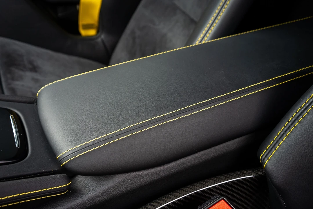 2016 Porsche 981 Cayman GT4 - Image 5 of 15