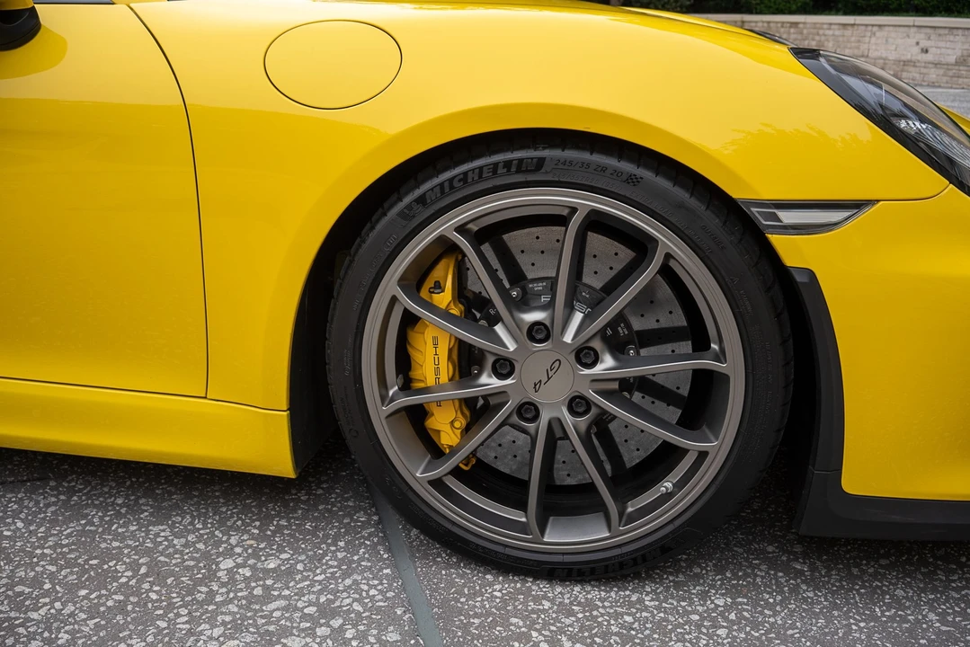 2016 Porsche 981 Cayman GT4 - Image 12 of 15