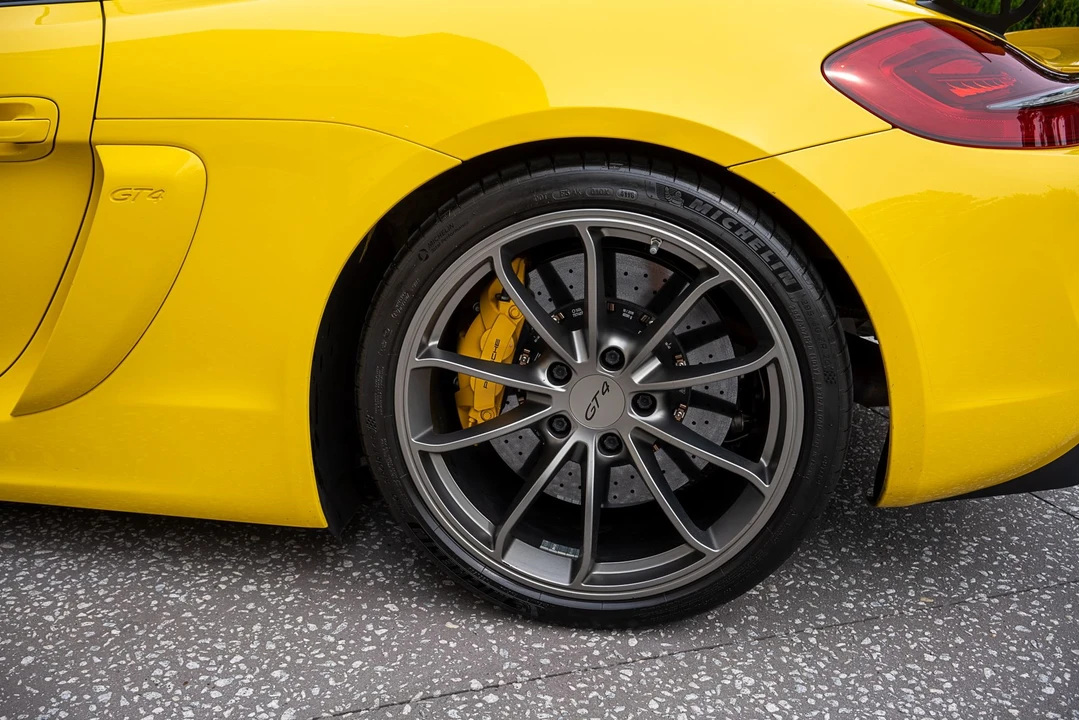 2016 Porsche 981 Cayman GT4 - Image 14 of 15