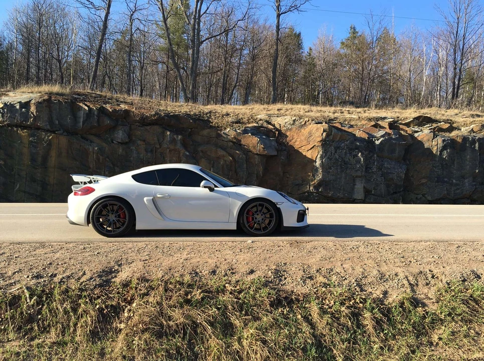 2016 Porsche 981 Cayman GT4 - Image 6 of 6