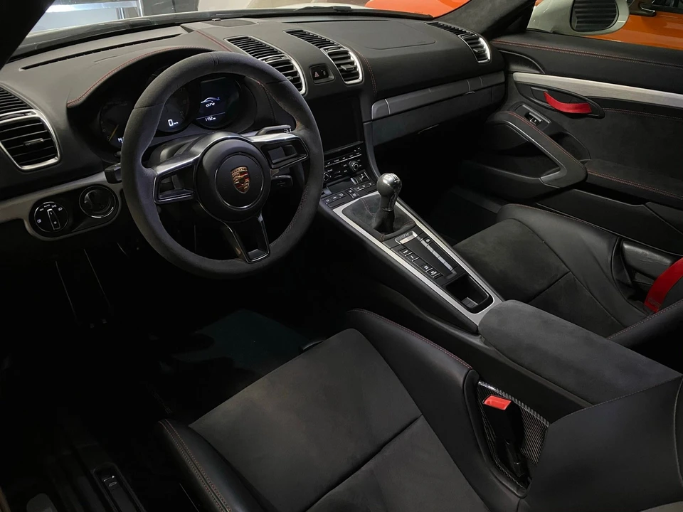 2016 Porsche 981 Cayman GT4 - Image 5 of 6