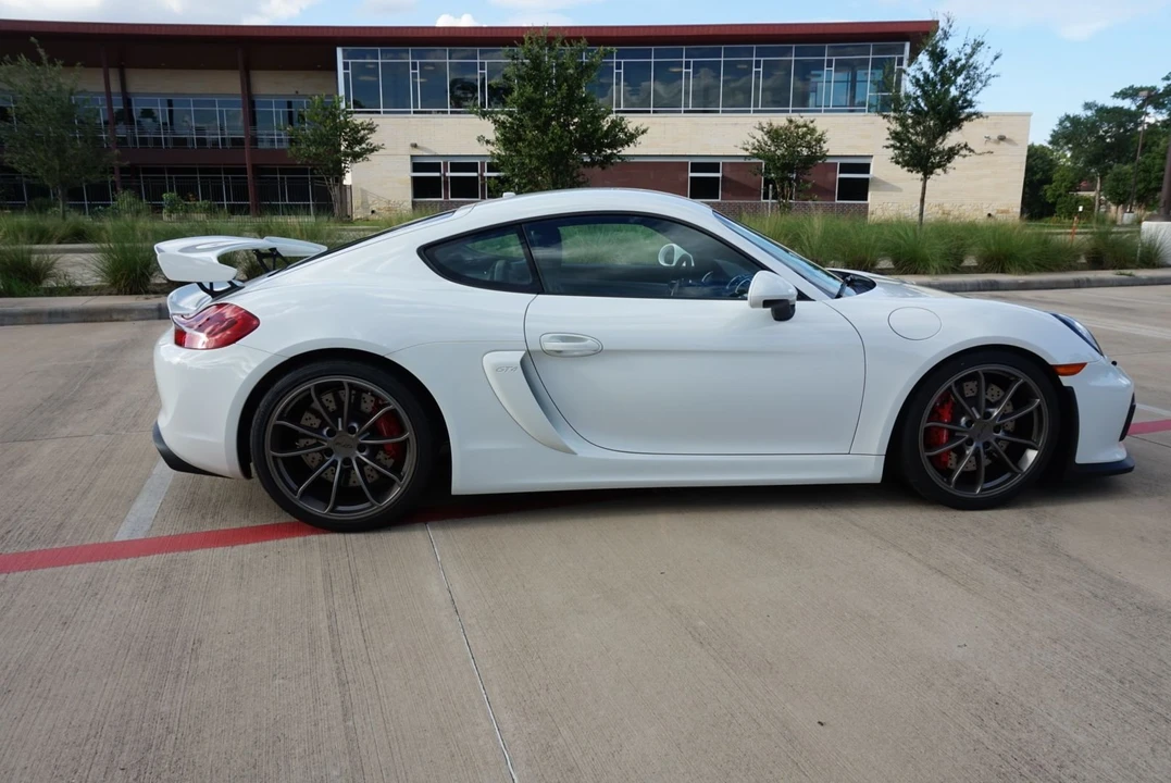 2016 Porsche 981 Cayman GT4 - Image 8 of 25