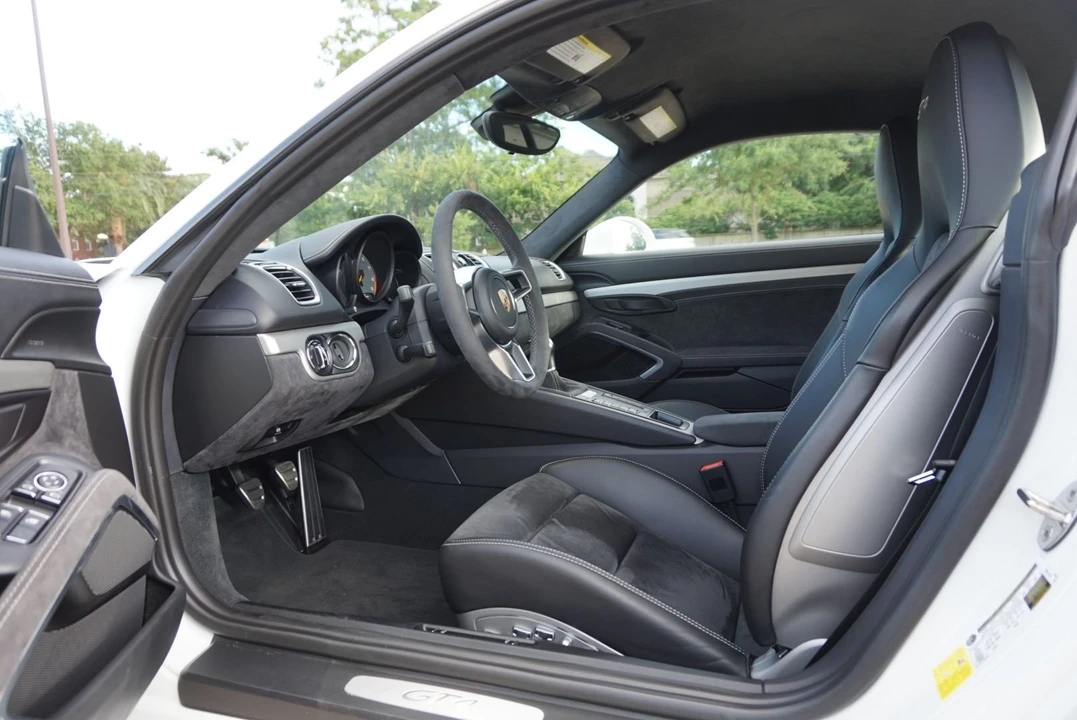 2016 Porsche 981 Cayman GT4 - Image 14 of 25
