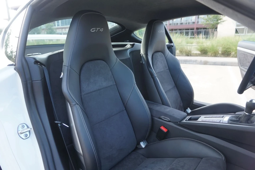 2016 Porsche 981 Cayman GT4 - Image 23 of 25