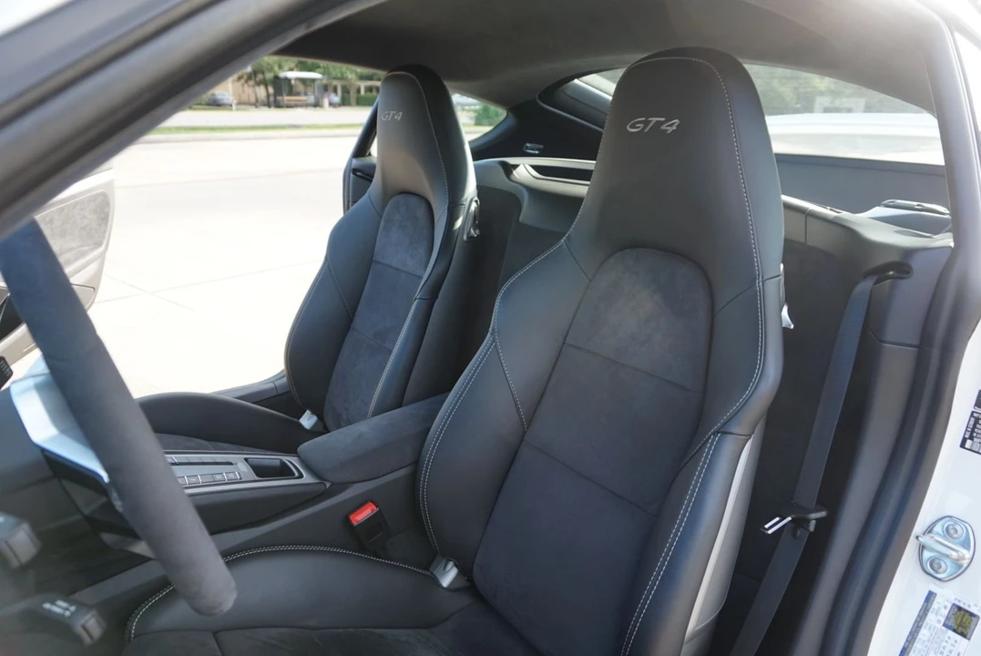 2016 Porsche 981 Cayman GT4 - Image 24 of 25