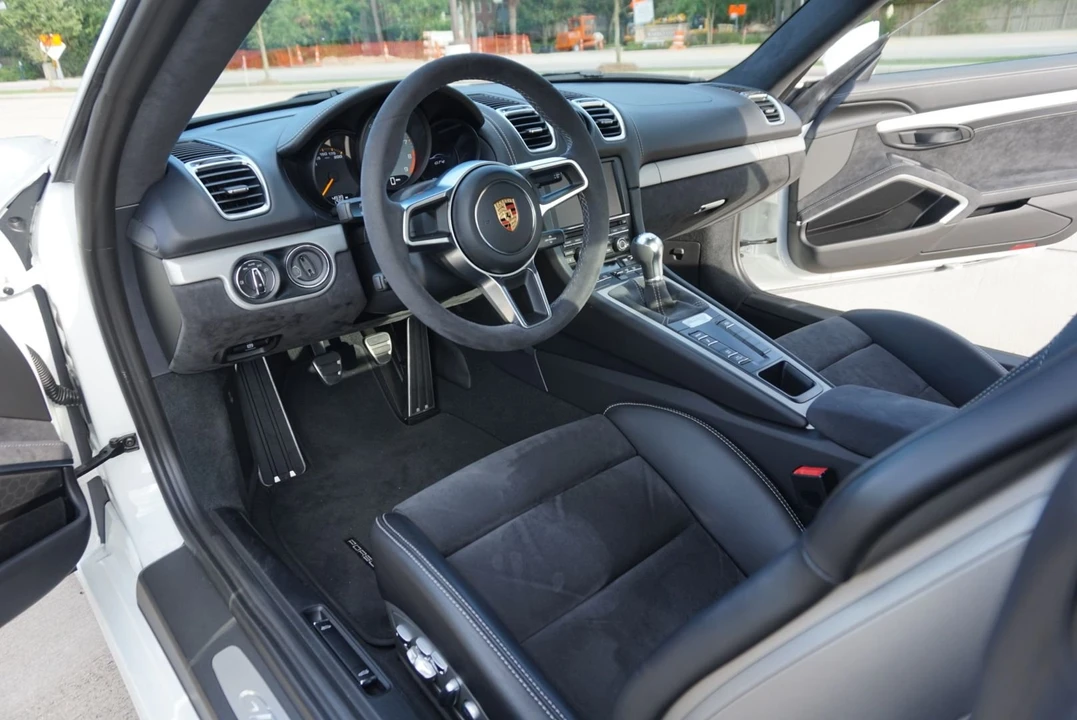 2016 Porsche 981 Cayman GT4 - Image 25 of 25