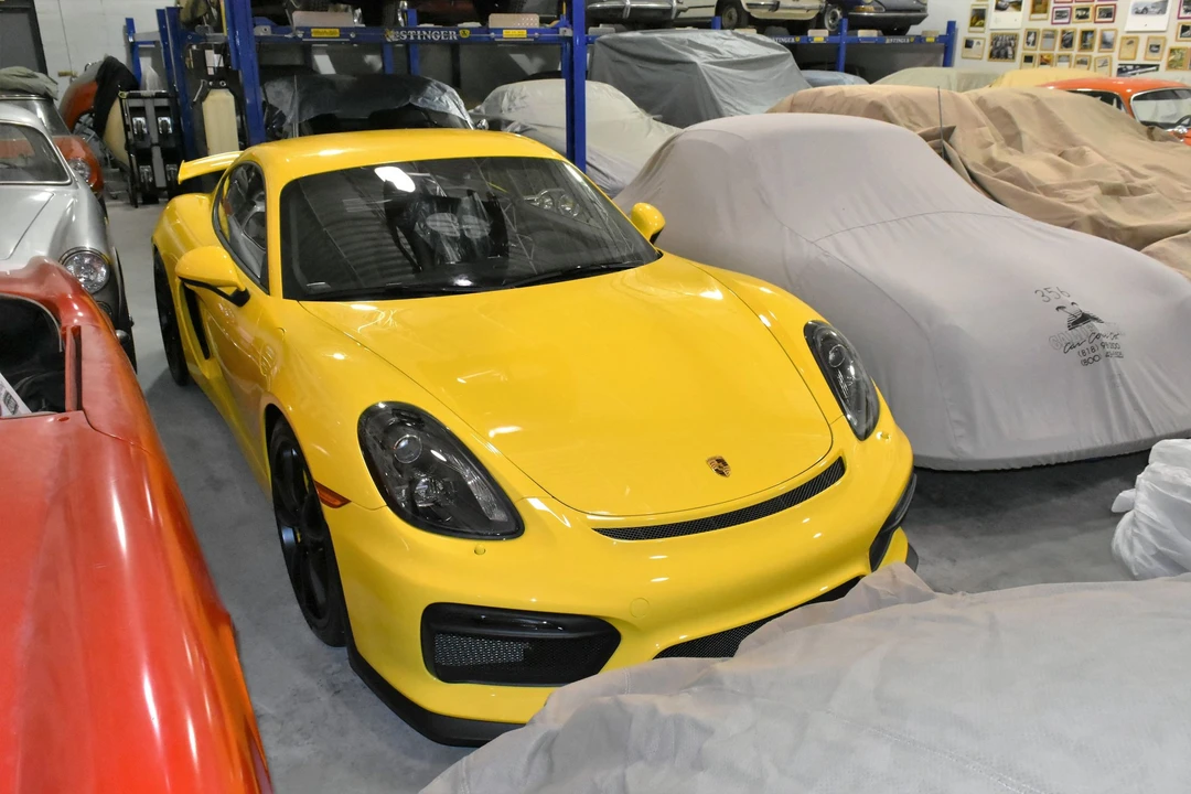 2016 Porsche 981 Cayman GT4 - Image 2 of 5
