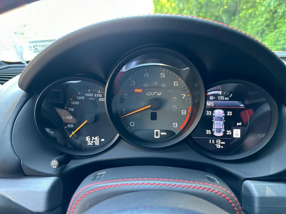 2016 Porsche 981 Cayman GT4 - Image 8 of 27