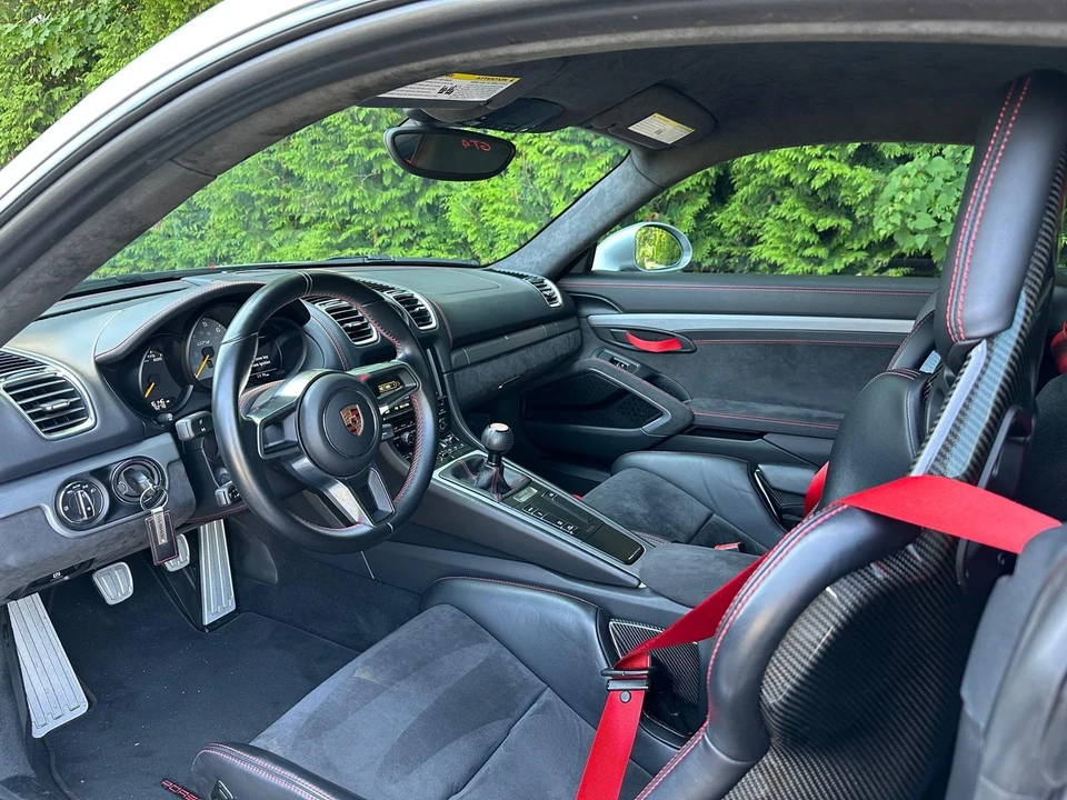 2016 Porsche 981 Cayman GT4 - Image 10 of 27