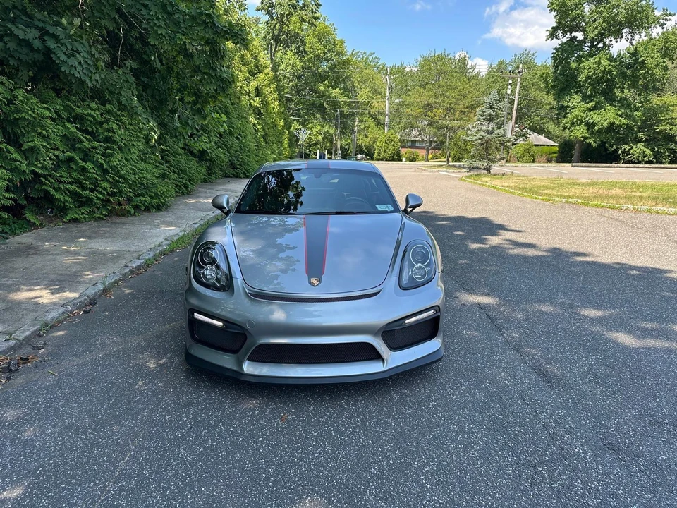 2016 Porsche 981 Cayman GT4 - Image 2 of 27