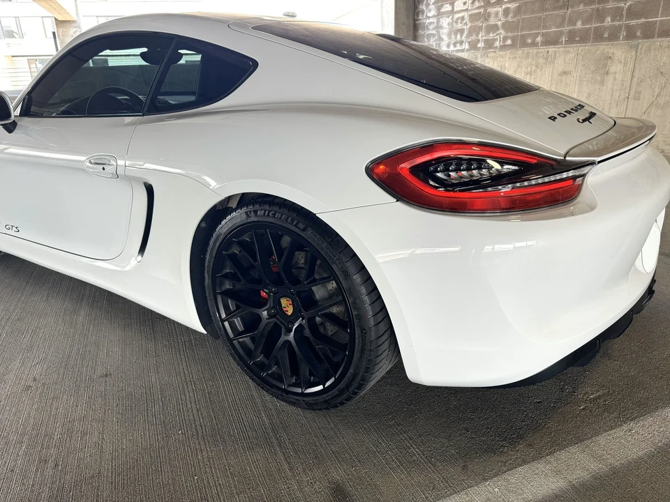 2016 Porsche 981 Cayman GTS - Image 18 of 31