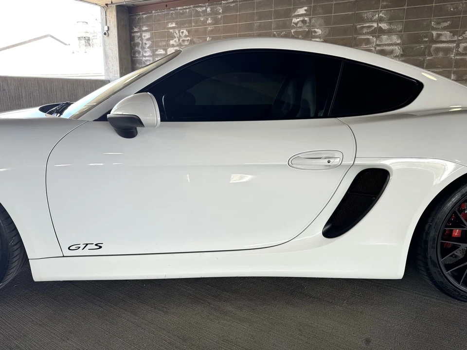 2016 Porsche 981 Cayman GTS - Image 9 of 31