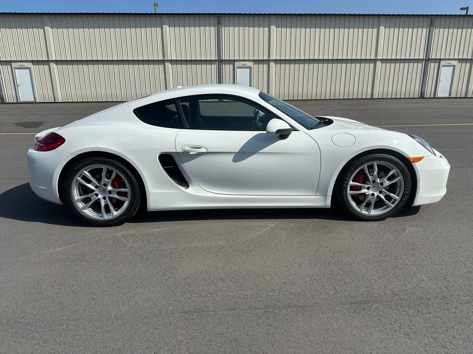 2016 Porsche 981 Cayman S - Image 16 of 25