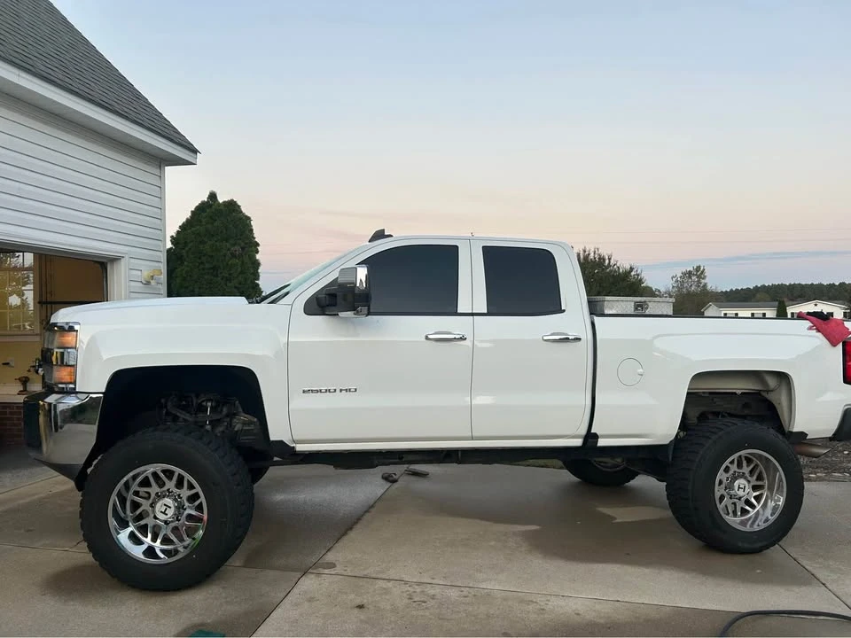 2016 Chevrolet Silverado Heavy Duty 3rd Gen - Image 2 of 11