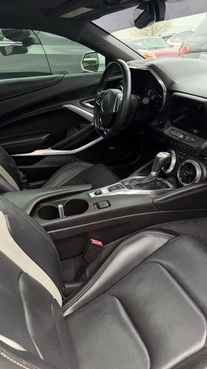 2016 Chevrolet SS - Image 5 of 10