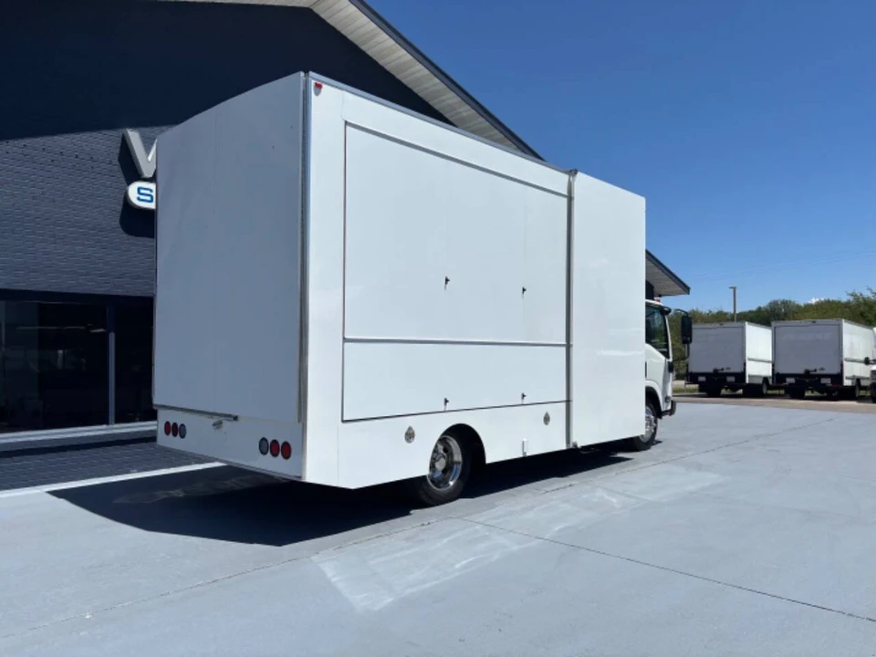 2016 Chevrolet Kodiak - Image 4 of 12