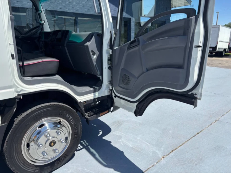 2016 Chevrolet - Image 15 of 21