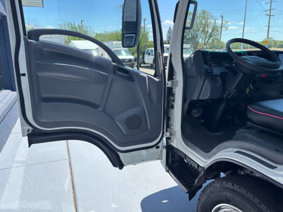 2016 Chevrolet - Image 13 of 21