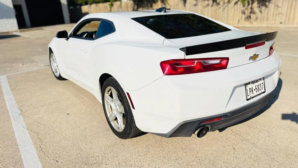2016 Chevrolet Camaro 6th Gen - Image 9 of 19