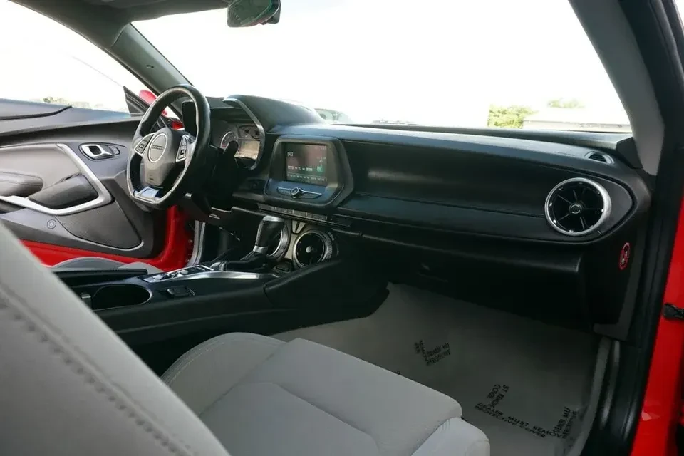 2016 Chevrolet Camaro 6th Gen - Image 5 of 9