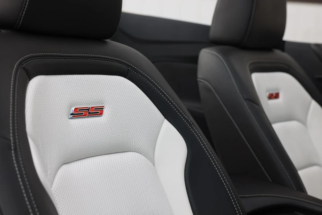 2016 Chevrolet Camaro SS 6th Gen - Image 26 of 31