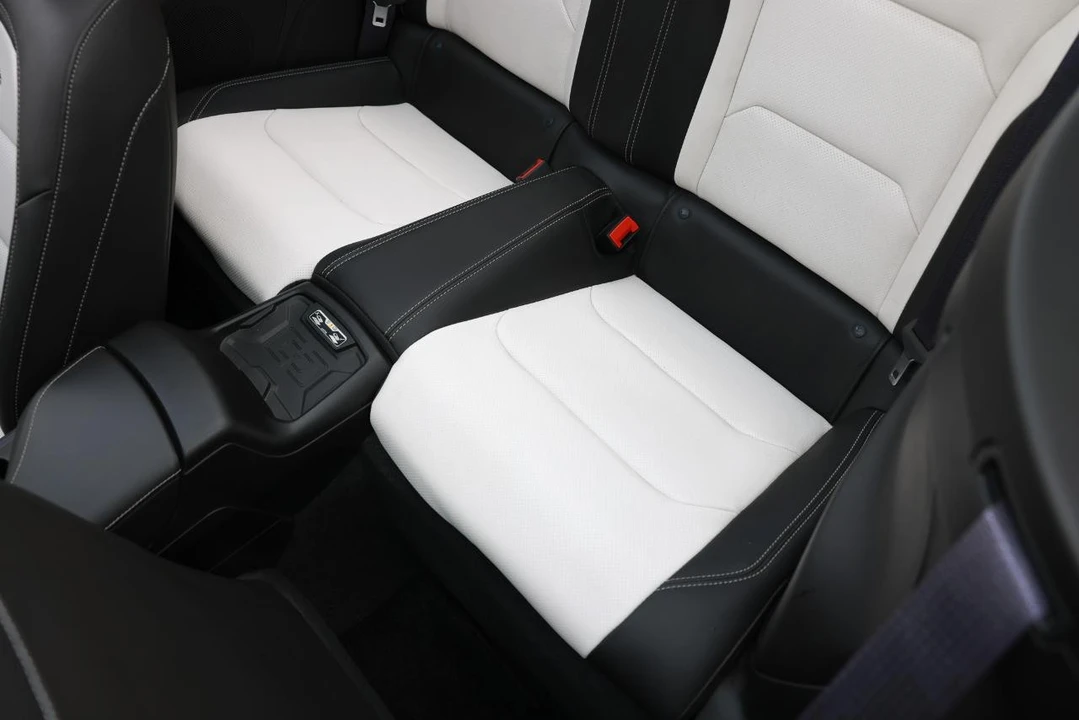 2016 Chevrolet Camaro SS 6th Gen - Image 12 of 31