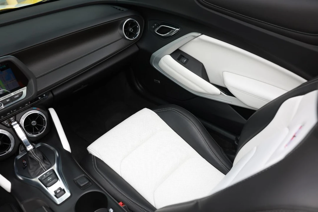2016 Chevrolet Camaro SS 6th Gen - Image 25 of 31