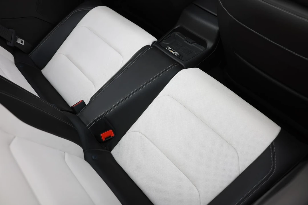 2016 Chevrolet Camaro SS 6th Gen - Image 14 of 31