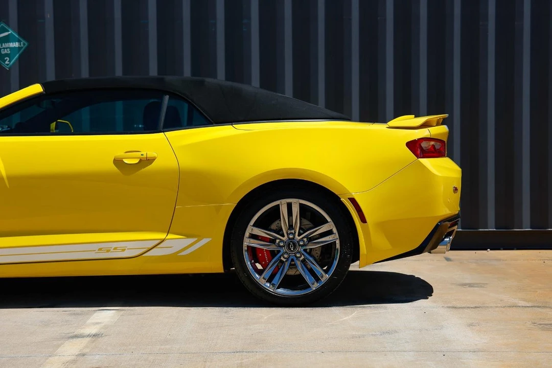 2016 Chevrolet Camaro SS 6th Gen - Image 25 of 31