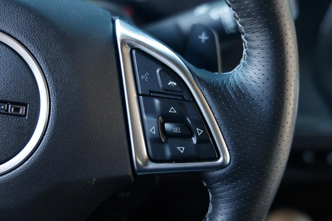 2016 Chevrolet Camaro SS 6th Gen - Image 27 of 31