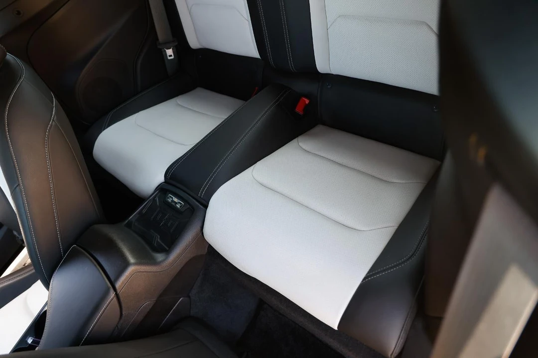 2016 Chevrolet Camaro SS 6th Gen - Image 12 of 31