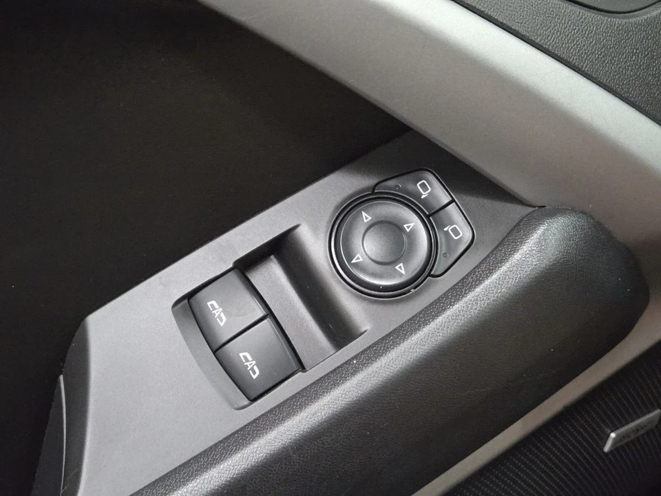 2016 Chevrolet Camaro 6th Gen - Image 18 of 20