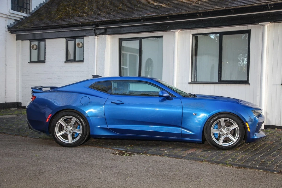 2015 Chevrolet Camaro 5th Gen - Image 9 of 30