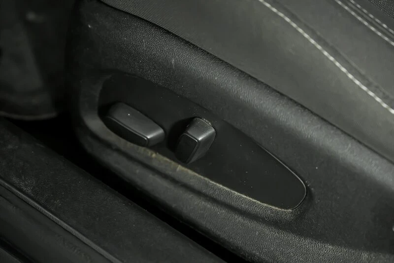 2016 Chevrolet Camaro 6th Gen - Image 19 of 26