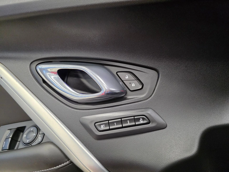2016 Chevrolet Camaro SS 6th Gen - Image 17 of 21