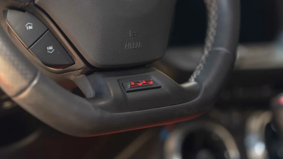 2016 Chevrolet Camaro SS 6th Gen - Image 19 of 25