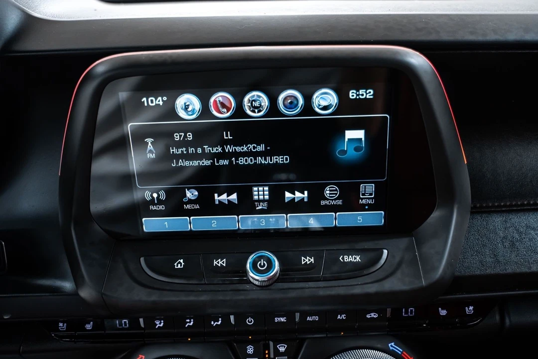 2016 Chevrolet Camaro SS 6th Gen - Image 27 of 31