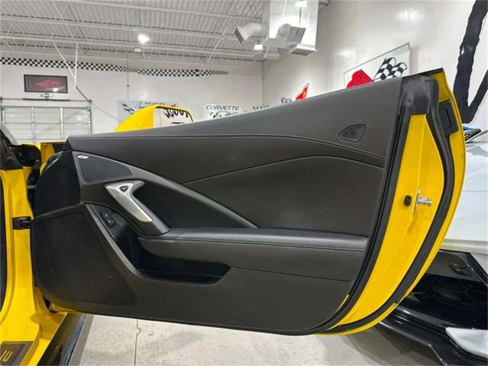 2016 Chevrolet Corvette C7 - Image 15 of 30